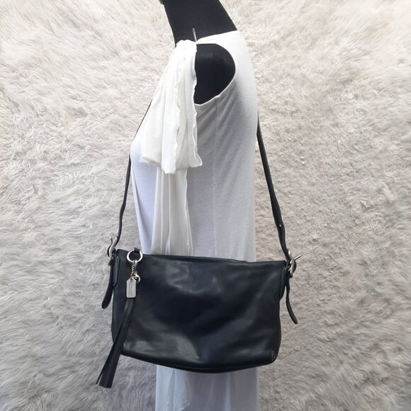 Coach Handbags - Vintage Y2K Coach 1417 Black Leather With White Stitching Crossbody bag